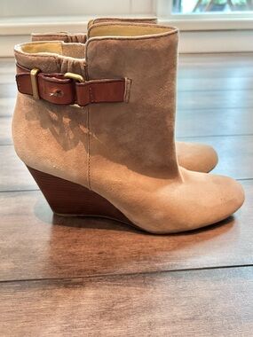 Coach Ambyr Suede Wedge Ankle Boots women’s size 7.5 Tan